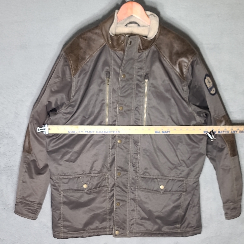 Legendary Whitetails Lodge Berber Lined  Jacket - Picture 8 of 10